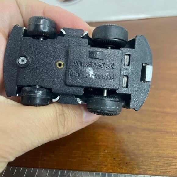 Volkswagon VW Beetle Rolls Royce Pull-Back - Picture 3 of 7